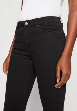 Edc By Esprit Capri - Jeansshorts - Black 11 Edc By Esprit Capri - Jeansshorts - Black -ESPRIT Butikk 6fe0d2a82b814b119e85cb7672f34d38