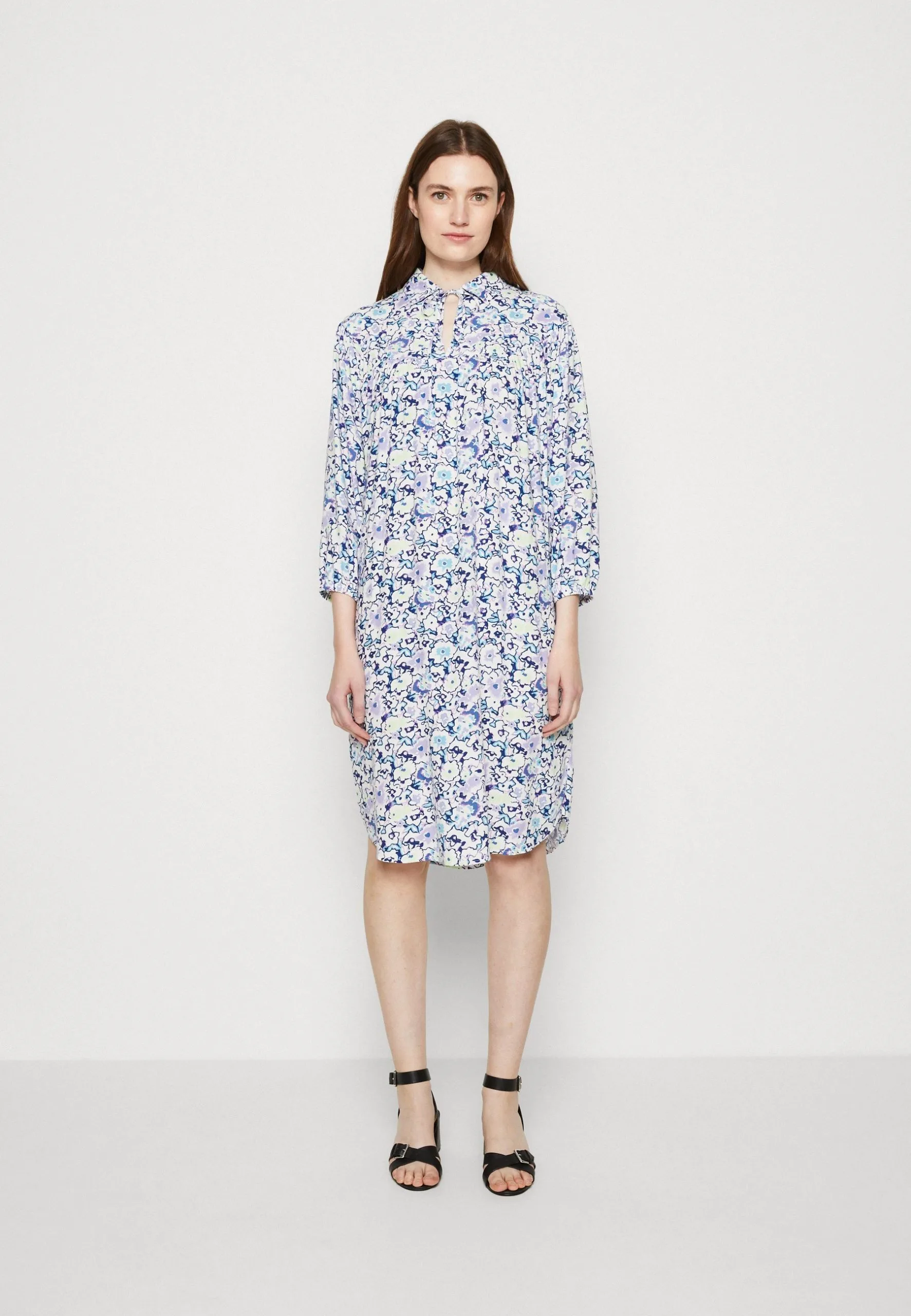 ESPRIT Dress Midi- Kjole - White 3 ESPRIT Dress Midi- Kjole - White