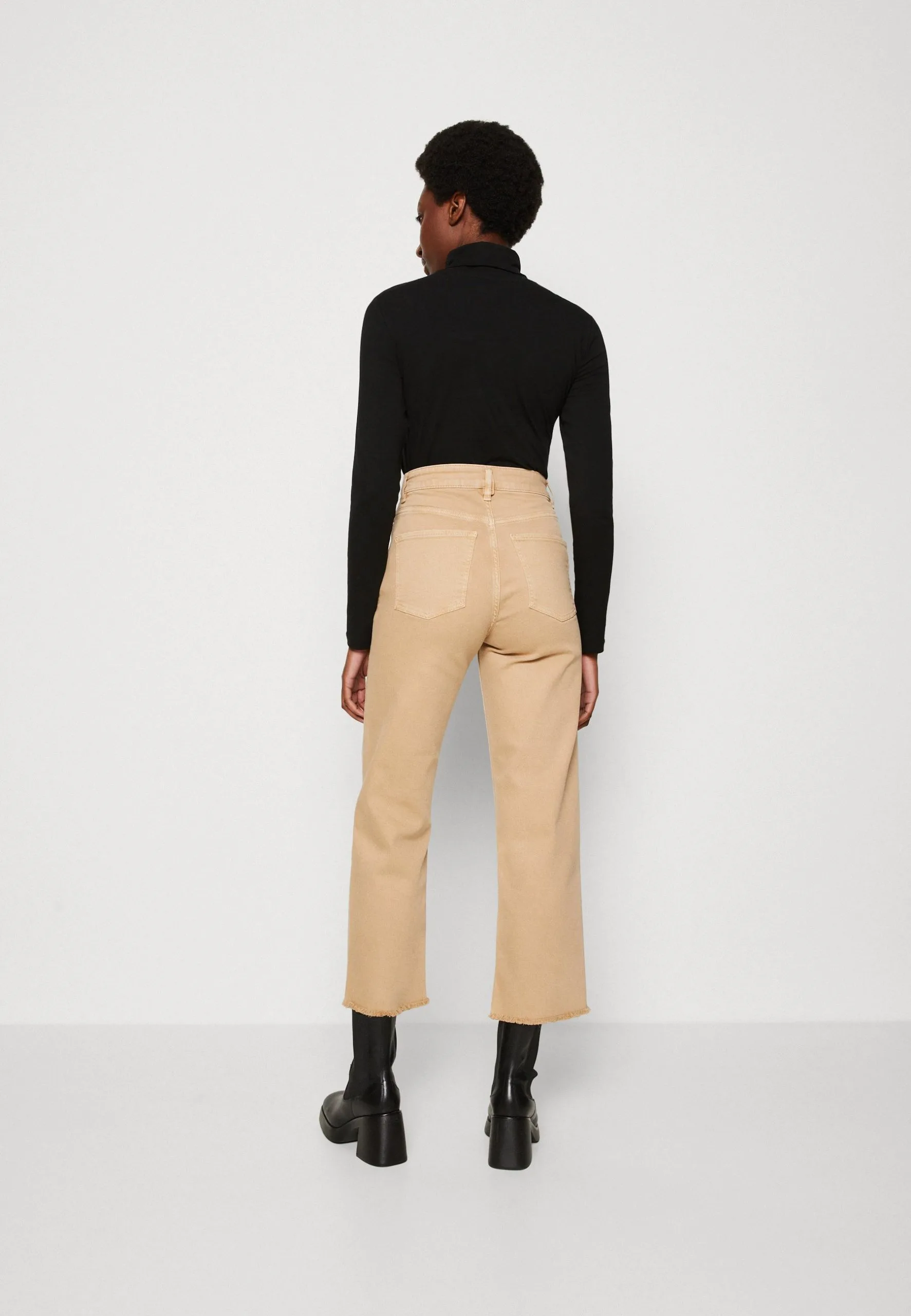 ESPRIT Jeans Straight Leg - Sand 5 ESPRIT Jeans Straight Leg - Sand - Bilde 3