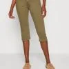 Edc By Esprit Capri - Jeansshorts - Khaki Green 1 Edc By Esprit Capri - Jeansshorts - Khaki Green -ESPRIT Butikk 8cf03a3ae88f4ce6b4197bced2e8a0d0