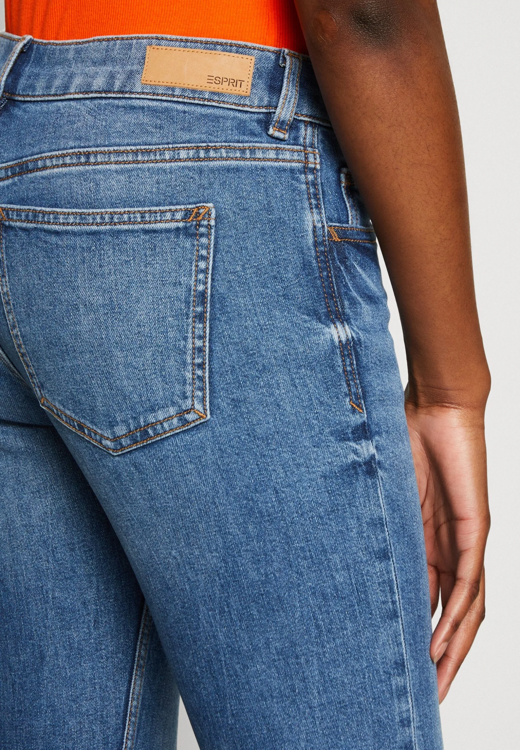 ESPRIT Capri - Jeansshorts - Blue Medium Wash 8 ESPRIT Capri - Jeansshorts - Blue Medium Wash - Bilde 6