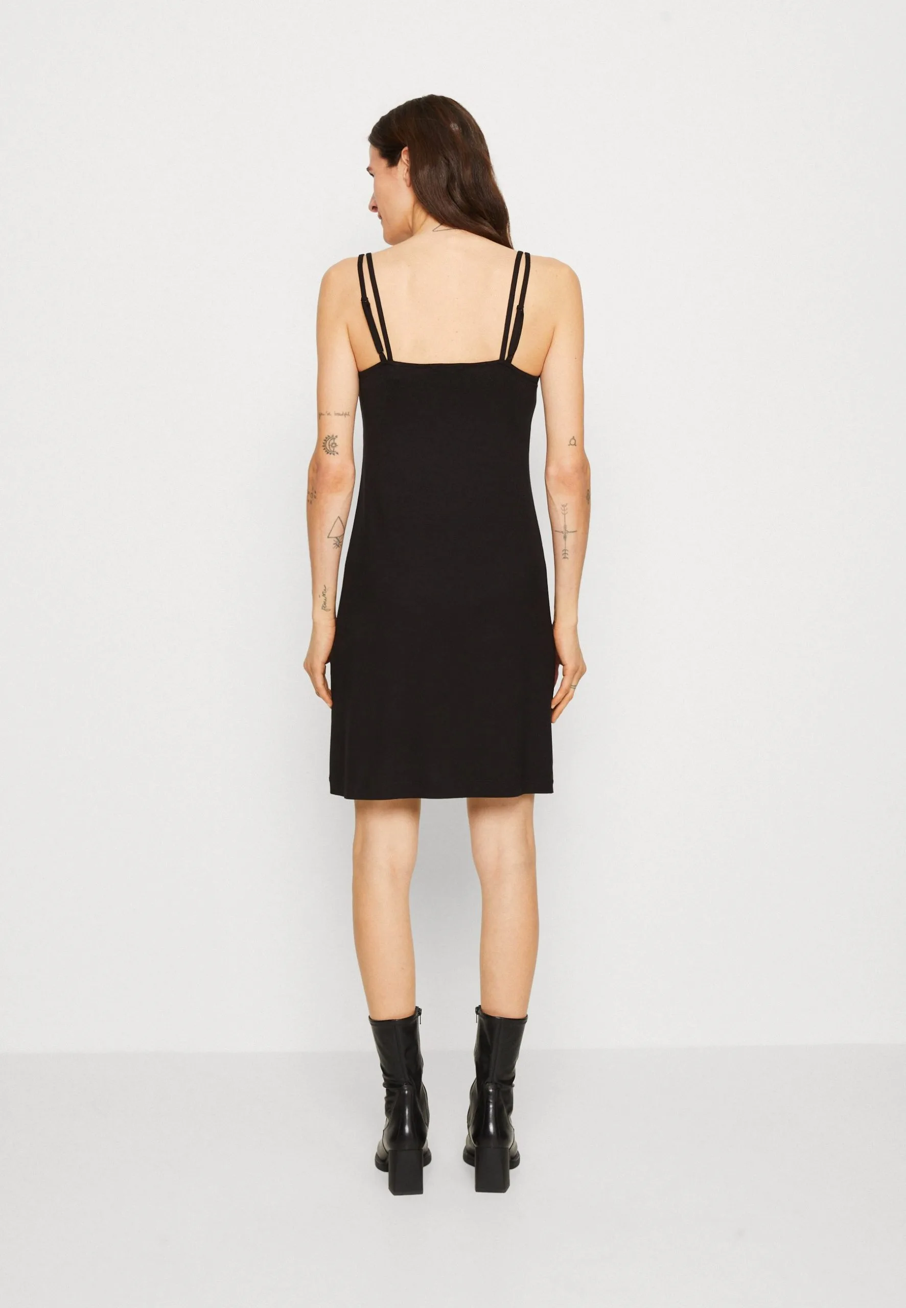 Edc By Esprit Cv Strap - Kjole - Black 5 Edc By Esprit Cv Strap - Kjole - Black - Bilde 3