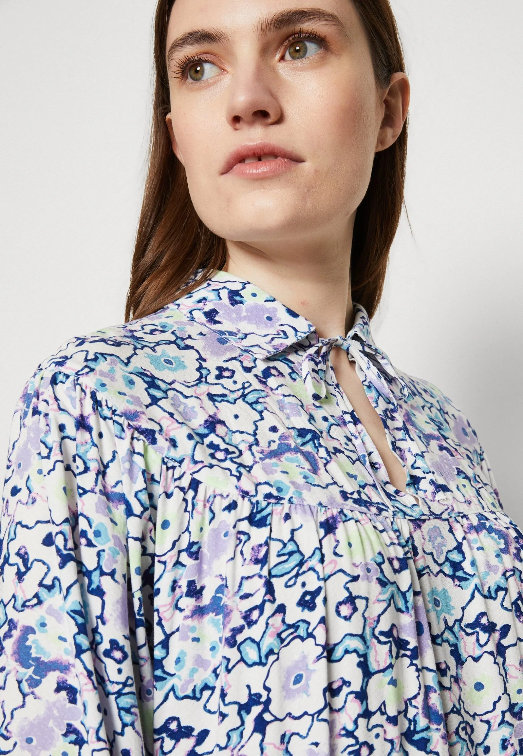 ESPRIT Dress Midi- Kjole - White 6 ESPRIT Dress Midi- Kjole - White - Bilde 4