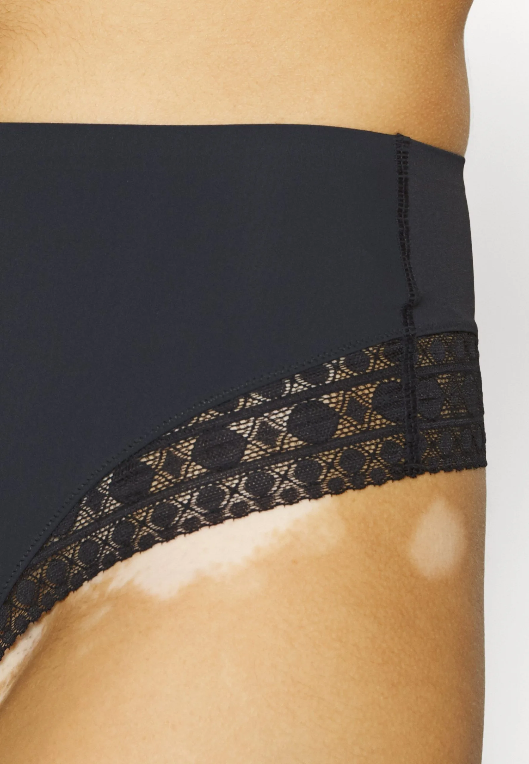 ESPRIT Soft Shaping Par High Waist - Underbukse - Black 7 ESPRIT Soft Shaping Par High Waist - Underbukse - Black - Bilde 5