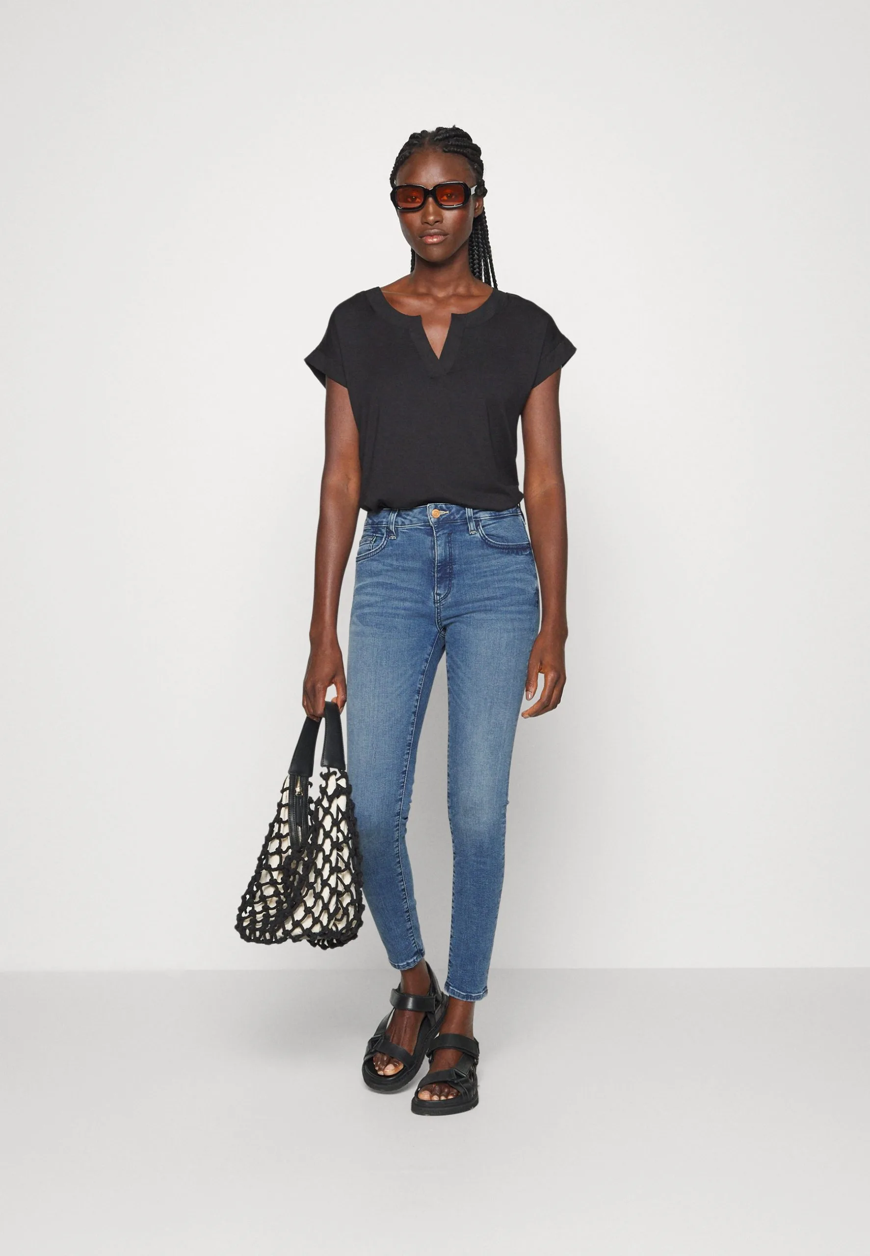 Edc By Esprit High Rise - Jeans Skinny Fit - Blue Medium Wash 4 Edc By Esprit High Rise - Jeans Skinny Fit - Blue Medium Wash - Bilde 2