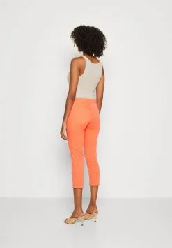 ESPRIT Capri - Jeansshorts - Coral Orange 10 ESPRIT Capri - Jeansshorts - Coral Orange -ESPRIT Butikk cba8522d79ed4a44aff8caef2b0314f4
