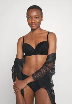 ESPRIT Seasonal Classic Fit Padded - Bøyle-Bh - Black 11 ESPRIT Seasonal Classic Fit Padded - Bøyle-Bh - Black -ESPRIT Butikk ccfc059b6b014c1eb3d560cba4d8237b