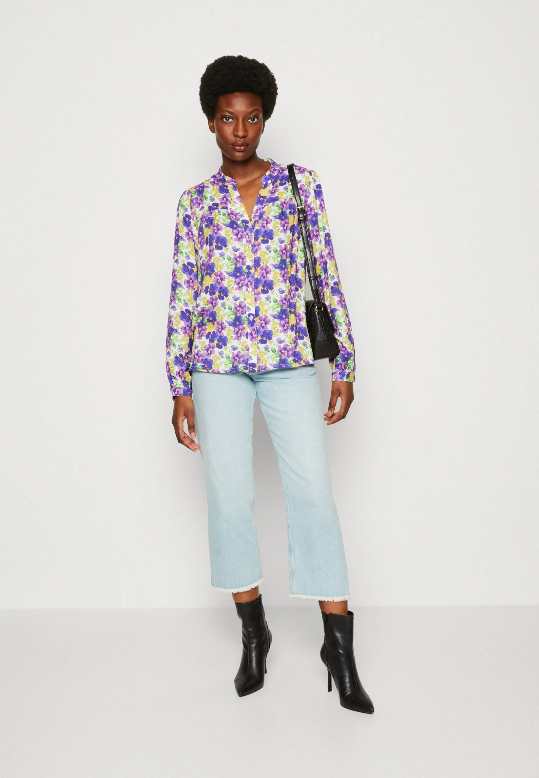 ESPRIT Sus Dad - Jeans Straight Leg - Blue Bleached 4 ESPRIT Sus Dad - Jeans Straight Leg - Blue Bleached - Bilde 2