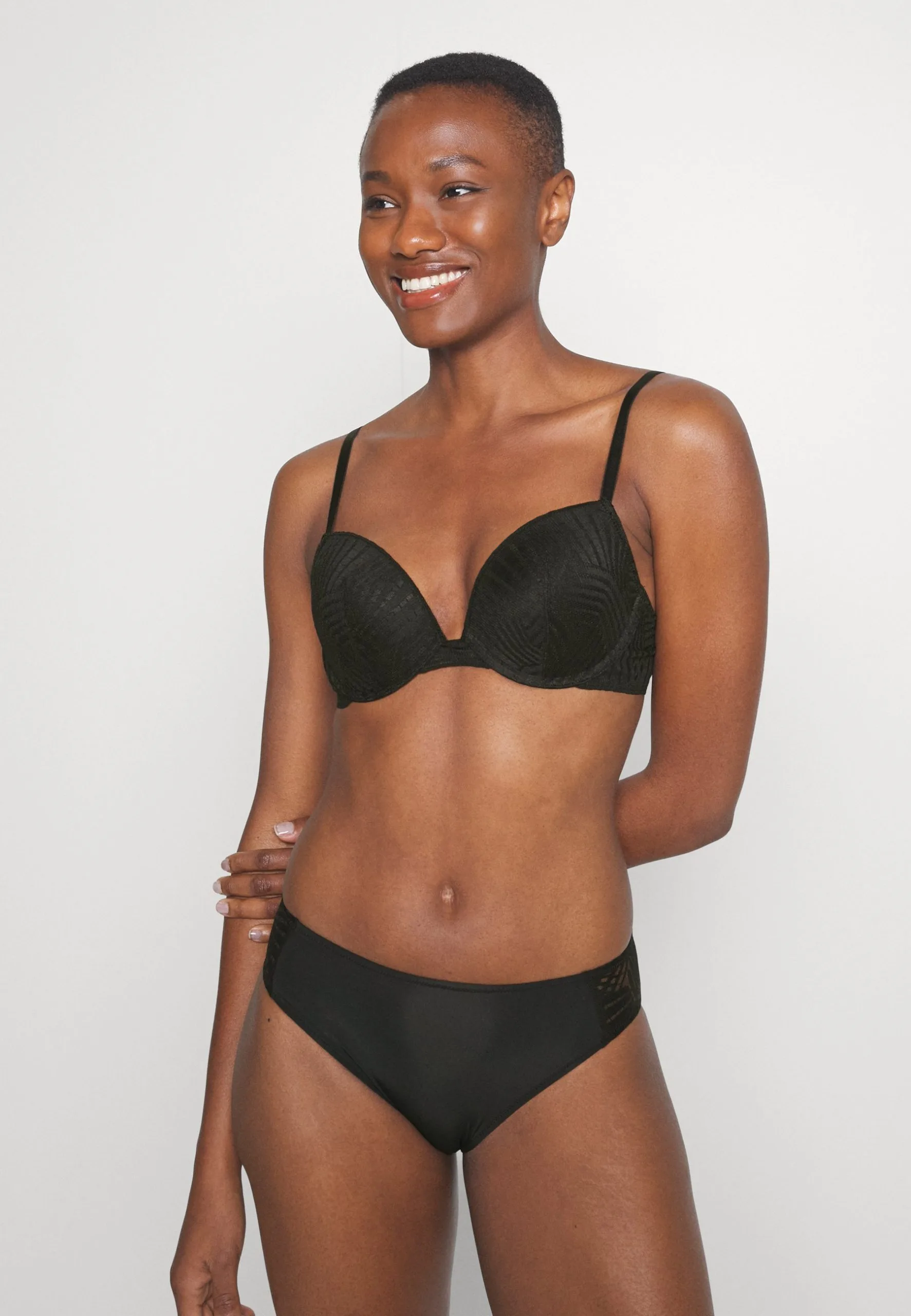 ESPRIT Seasonal The Elegant Fit Classic - Bøyle-Bh - Black 6 ESPRIT Seasonal The Elegant Fit Classic - Bøyle-Bh - Black - Bilde 4