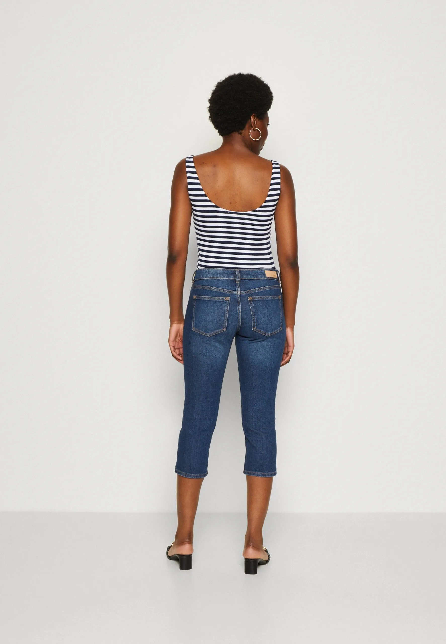 ESPRIT Capri - Jeansshorts - Blue Dark Wash 5 ESPRIT Capri - Jeansshorts - Blue Dark Wash - Bilde 3