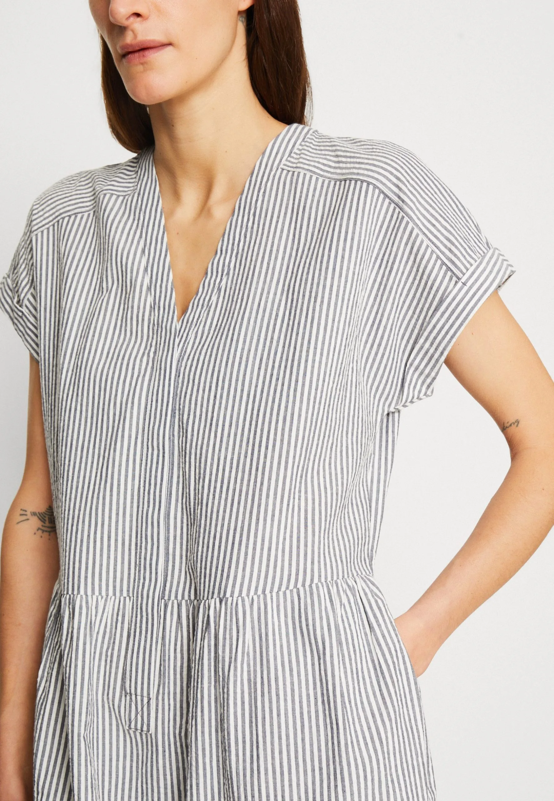 ESPRIT Stripe Dress - Skjortekjole - Navy 8 ESPRIT Stripe Dress - Skjortekjole - Navy - Bilde 6