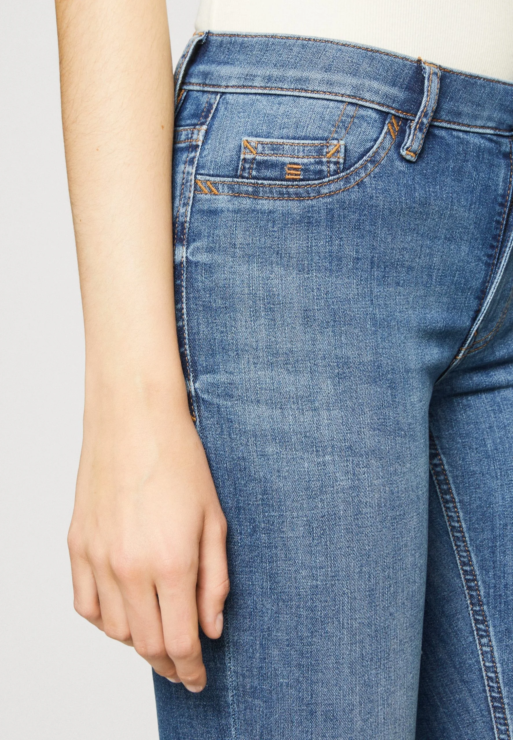 ESPRIT Jegging - Jeggings - Medin Mid Blue 6 ESPRIT Jegging - Jeggings - Medin Mid Blue - Bilde 4