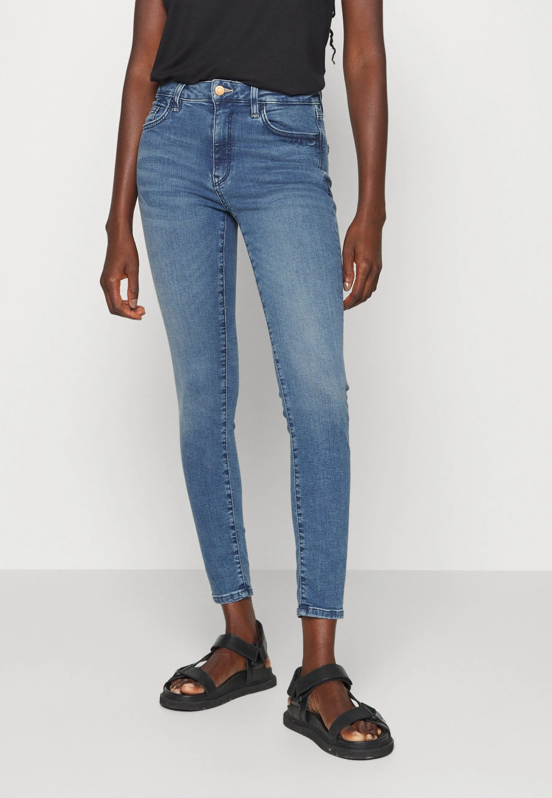 Edc By Esprit High Rise - Jeans Skinny Fit - Blue Medium Wash 3 Edc By Esprit High Rise - Jeans Skinny Fit - Blue Medium Wash