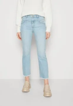 ESPRIT Kick- Flared Jeans - Blue Light Wash