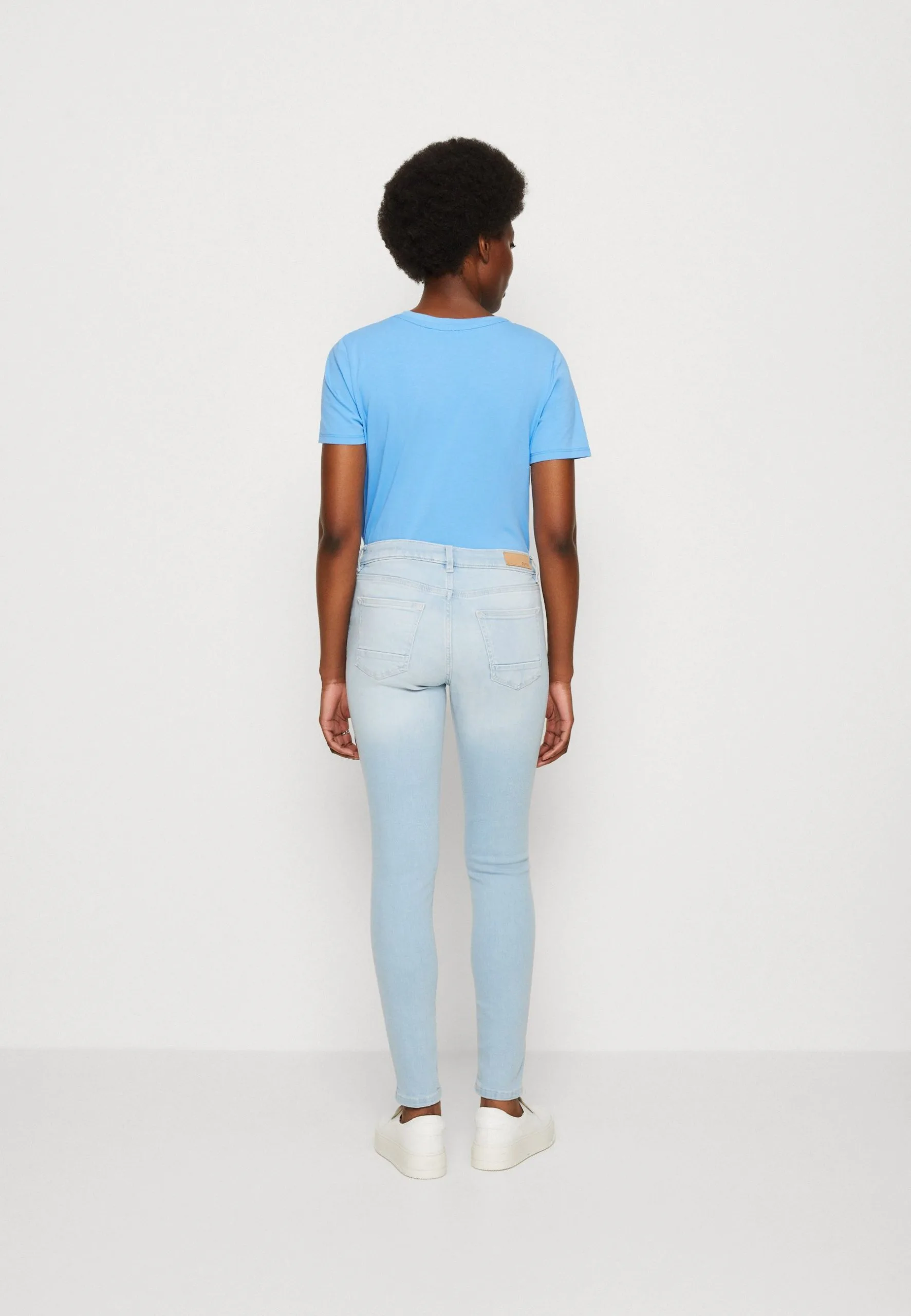 ESPRIT Medium Rise - Jeans Skinny Fit - Blue Bleached 4 ESPRIT Medium Rise - Jeans Skinny Fit - Blue Bleached - Bilde 3