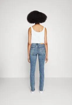 Edc By Esprit Medium Rise High Stretch - Jeans Slim Fit - Blue Medium Wash 9 Edc By Esprit Medium Rise High Stretch - Jeans Slim Fit - Blue Medium Wash -ESPRIT Butikk ea606247991844a1afe6d6e6a51629d7