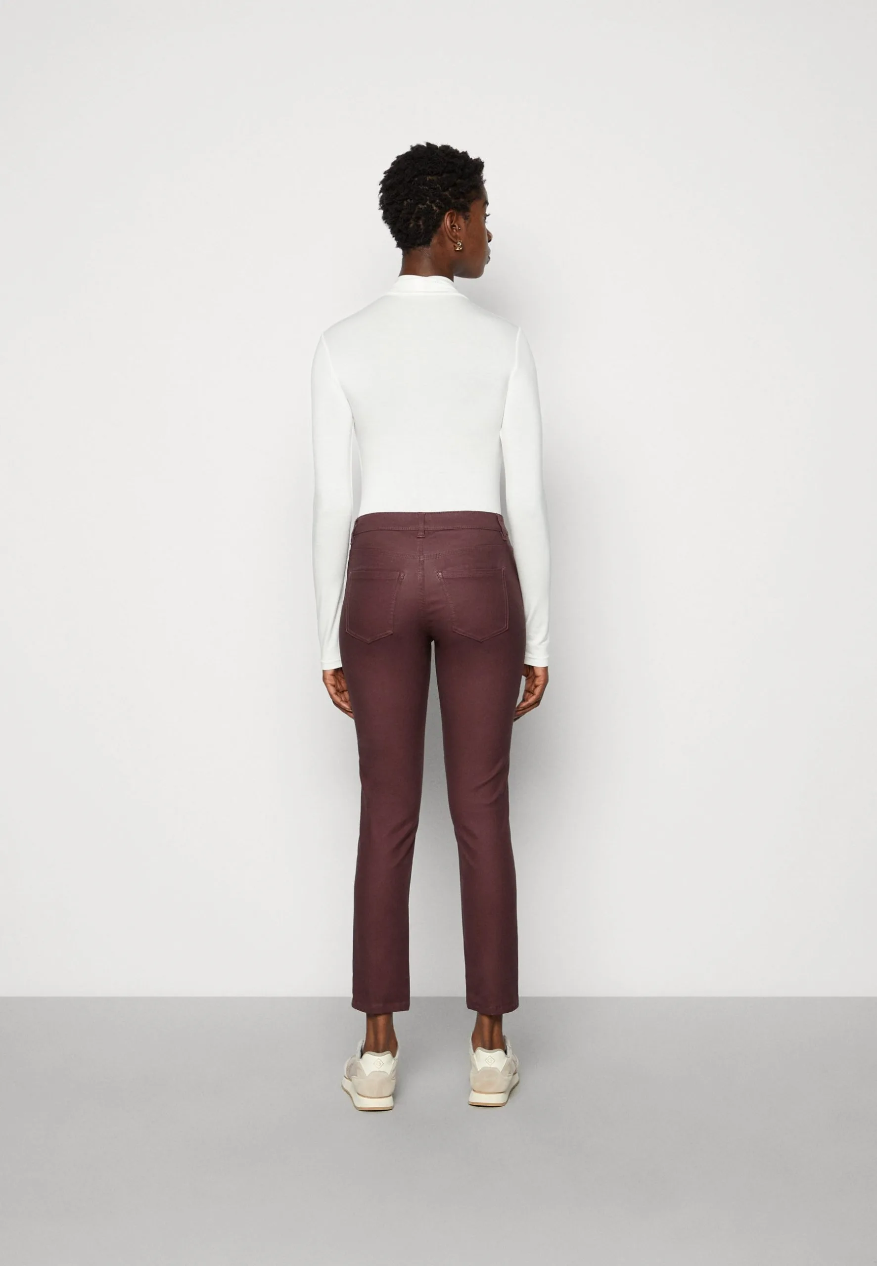 ESPRIT Mid Rise Slim - Jeans Slim Fit - Bordeaux Red 5 ESPRIT Mid Rise Slim - Jeans Slim Fit - Bordeaux Red - Bilde 3