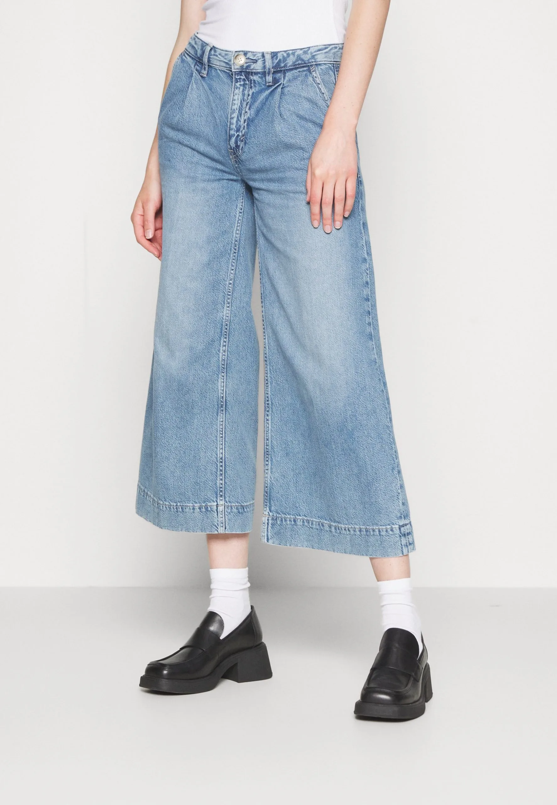 ESPRIT Clt Mr Culotte - Flared Jeans - Blue Light Wash 5 ESPRIT Clt Mr Culotte - Flared Jeans - Blue Light Wash - Bilde 3