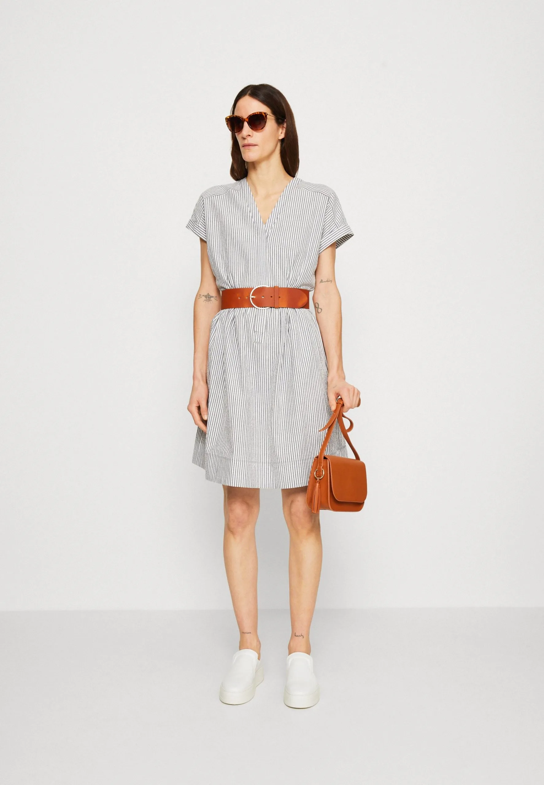 ESPRIT Stripe Dress - Skjortekjole - Navy 4 ESPRIT Stripe Dress - Skjortekjole - Navy - Bilde 2