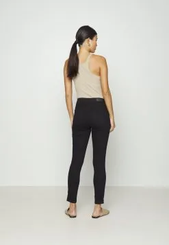 ESPRIT Sus Mr Skinny - Jeans Skinny Fit - Black Rinse -ESPRIT Butikk f33f778b6ebb445e8477cfadaf11978e