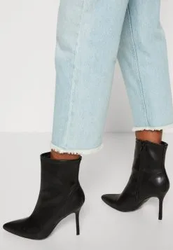 ESPRIT Sus Dad - Jeans Straight Leg - Blue Bleached 13 ESPRIT Sus Dad - Jeans Straight Leg - Blue Bleached -ESPRIT Butikk f69dd5783d78455a838b47a6cbc2cc9a