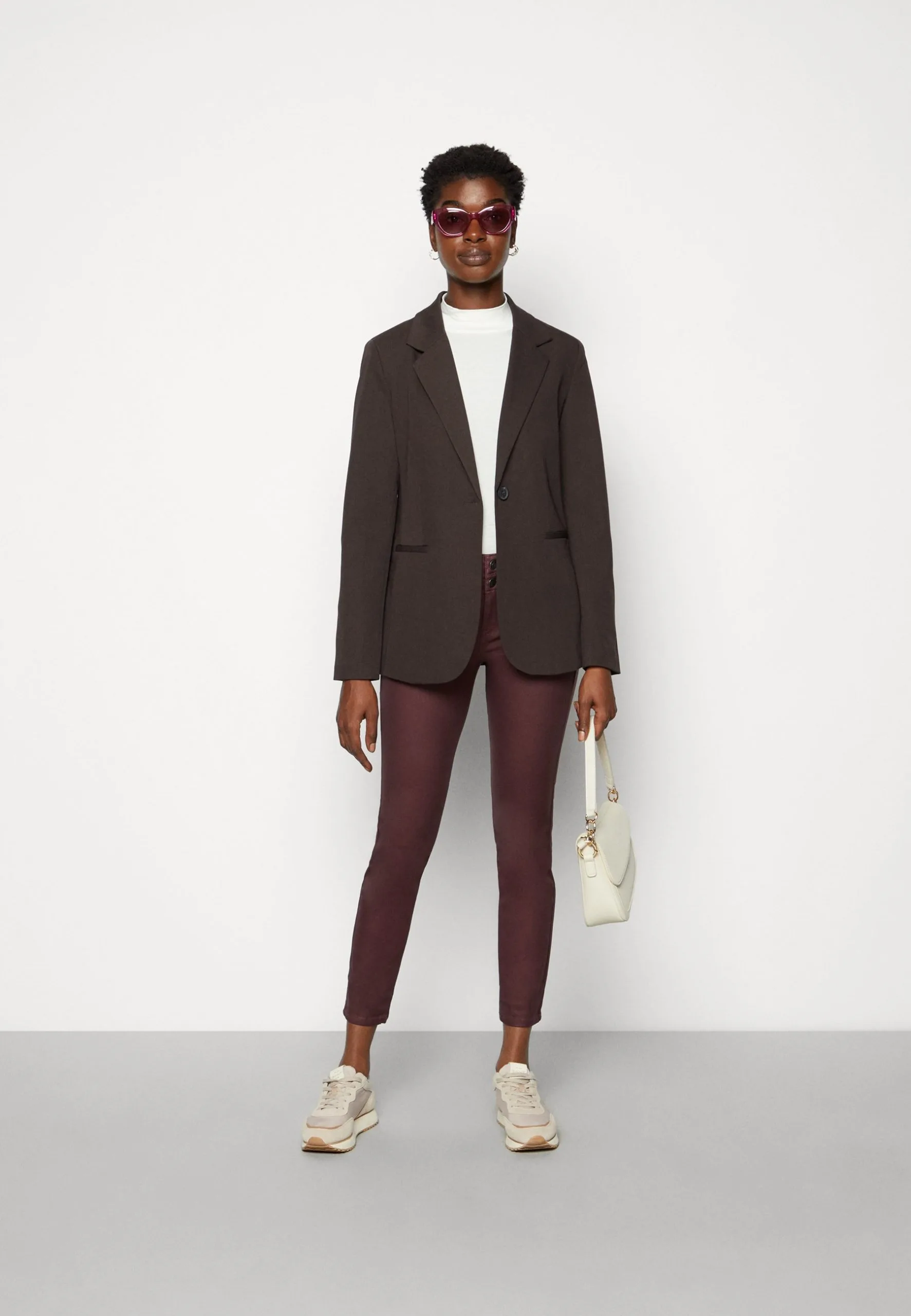 ESPRIT Mid Rise Slim - Jeans Slim Fit - Bordeaux Red 4 ESPRIT Mid Rise Slim - Jeans Slim Fit - Bordeaux Red - Bilde 2