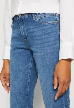 Edc By Esprit Low Rise - Jeans Straight Leg - Blue Medium -ESPRIT Butikk fe2a798794c34ed383ac6b936e1483b2